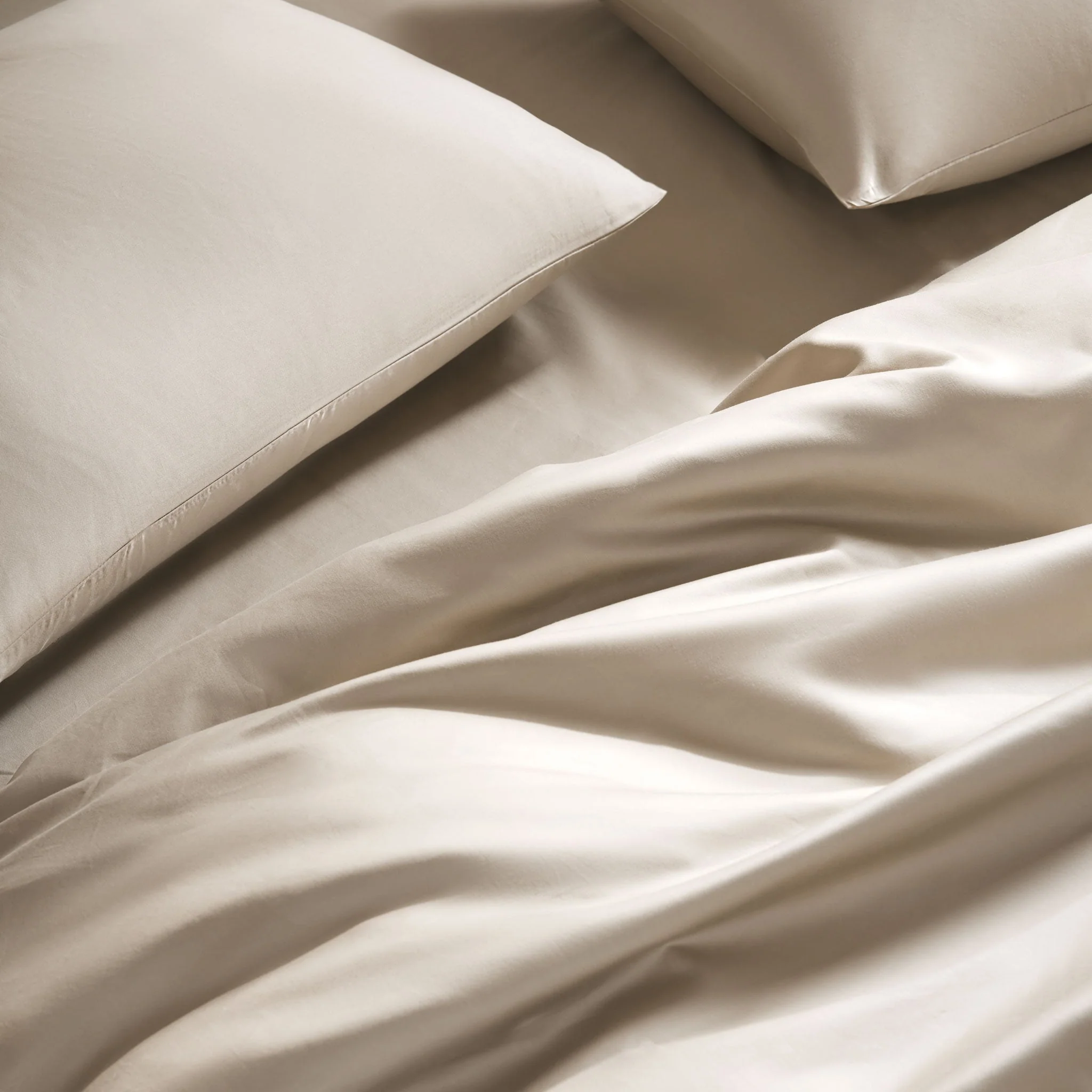 Luxe Sateen Fitted Sheet - Image 30