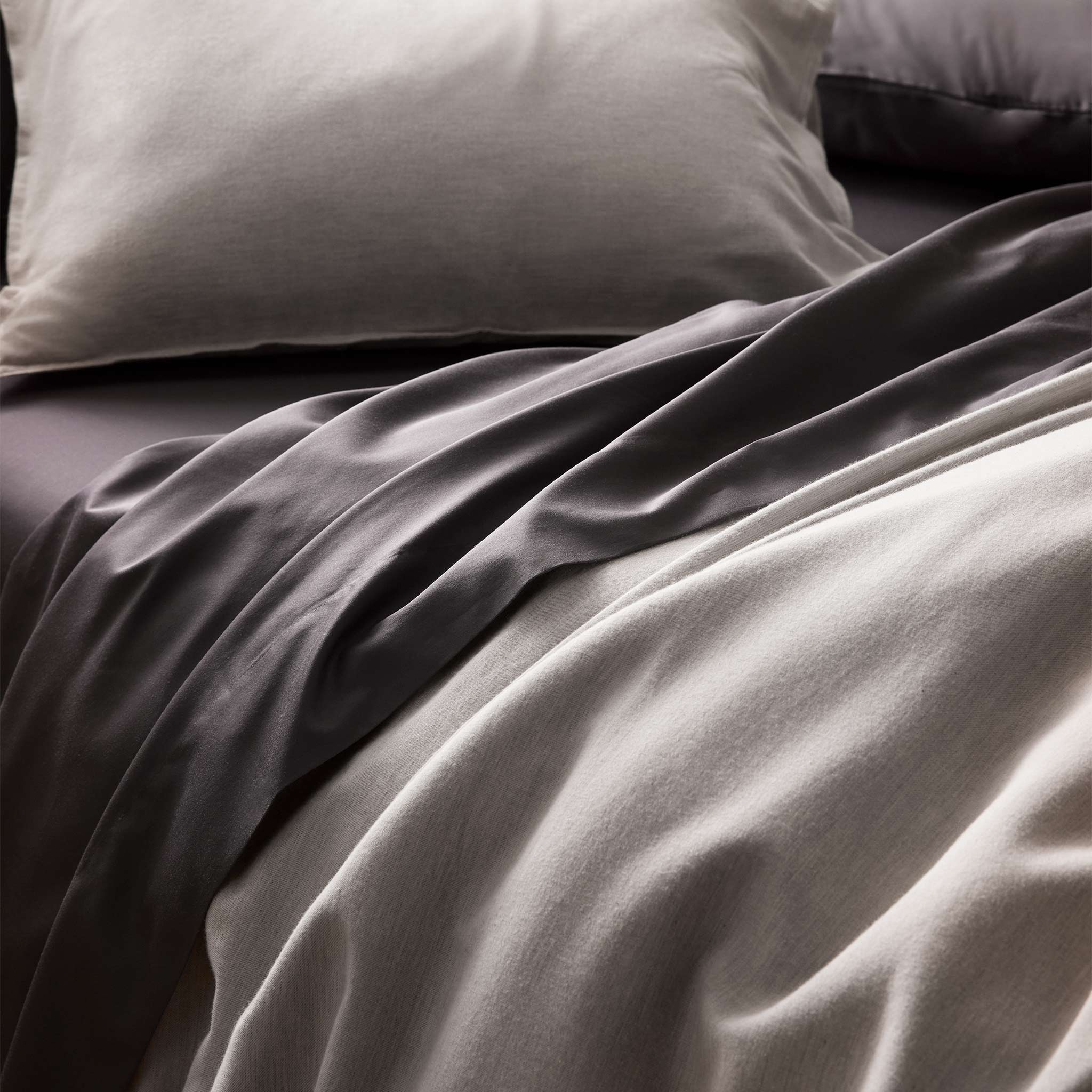 Luxe Sateen Split King Sheet Set - Image 13